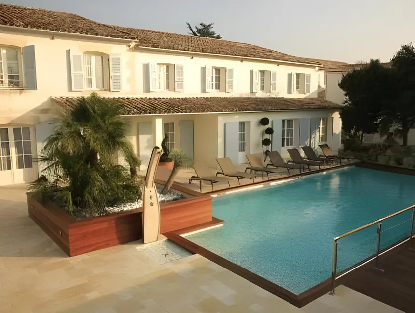 Le Clos Saint-Martin Hôtel & Spa - Image 1