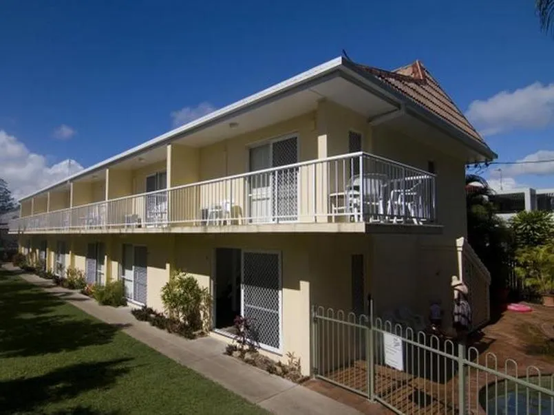 Bayshores Holiday Apartments - Image 1