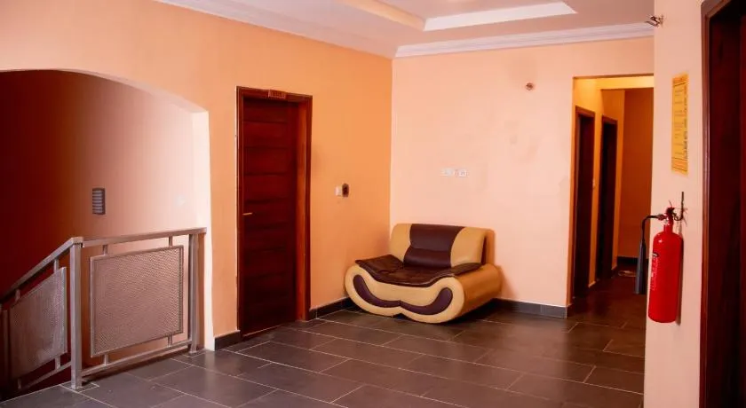 El-King Home Lodge - Image 1