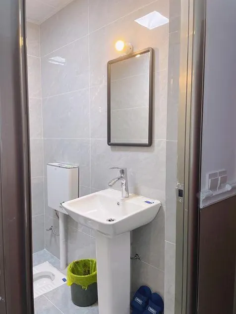 Huibin Hostel - Image 1