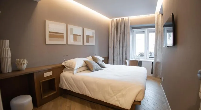 Nineteen House - Image 1