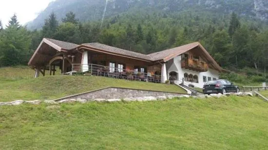 Bar Ristorante Affittacamere Passo Durone - Image 1