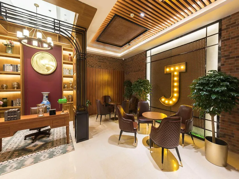 James Joyce Coffetel Beijing Fengtai Huaxiang Tiantan Hospital Xinfadi Metro Station - Image 1