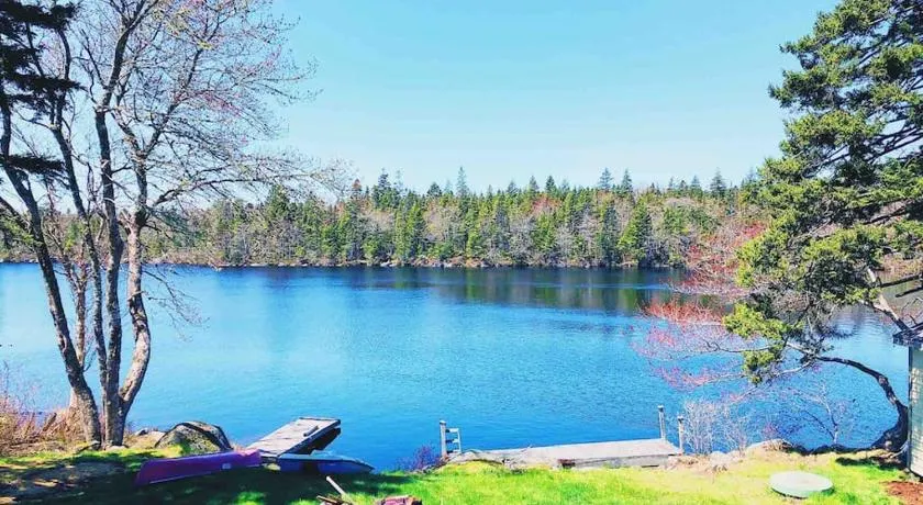 Private Lakefront Escape Swim Sip Wine Stargaze 25 Mins to Halifax - Image 1