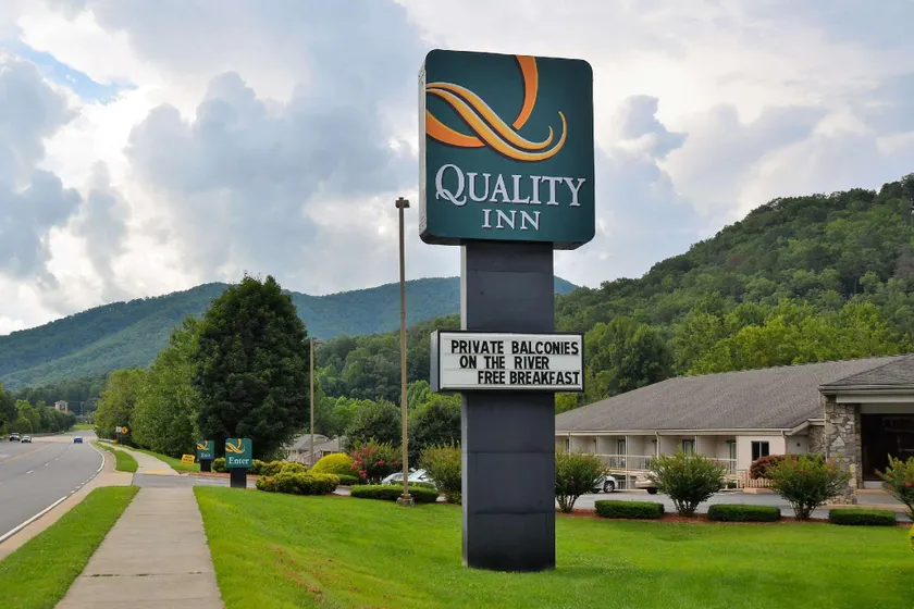 Quality Inn Cherokee Riverside - Image 1
