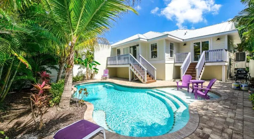 Gulf Breeze - Image 1