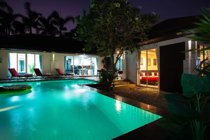 Villas In Pattaya - Image 1