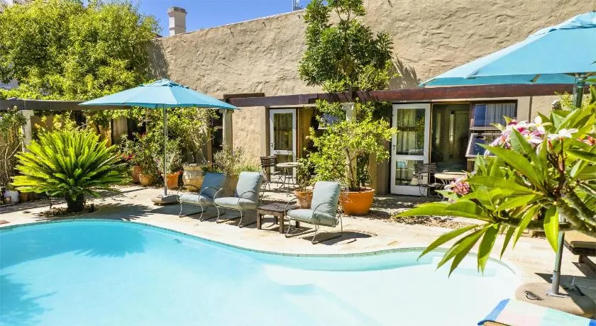 Rosedene Lodge - All solar, all aircon with pool and garden - Image 1