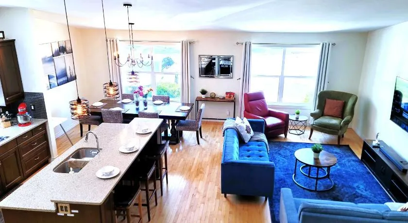 Luxury Home, 5BedRoom, 2King Beds, Game Room, Play Room, Theater, Hot Tub and More - Image 1