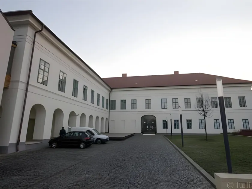 Erzsébet Nagy Szálloda - Image 1