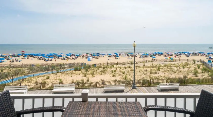 Seaside Star - On The Boardwalk - Image 1