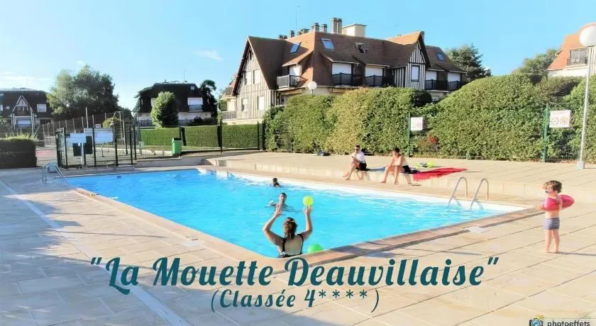 CADRE EXCEPTIONNEL: Duplex Classé 4**** Tennis, Piscine, Parking, Linge inclus, WIFI, Matériel BÉBÉ, proximité CENTRE - Image 1
