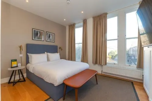 The Prince Hotel Vauxhall Central London Riverside - Image 1