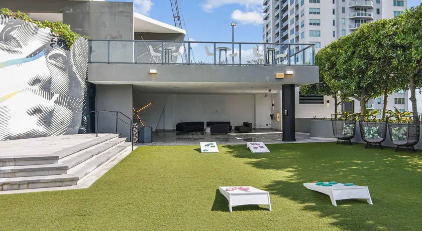 Great Studio located in the middle of downtown Miami - Image 1