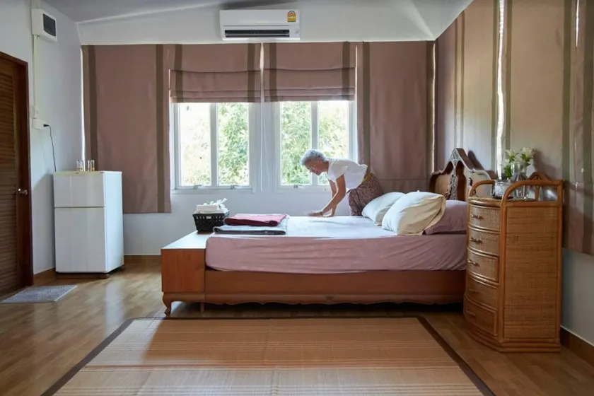(D-Day) Baan Klangsuan , Private room for 4 pax - Image 1