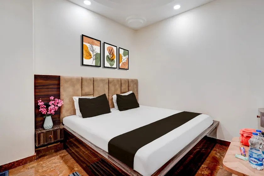 Hotel O HOTEL CHANDA - Image 1