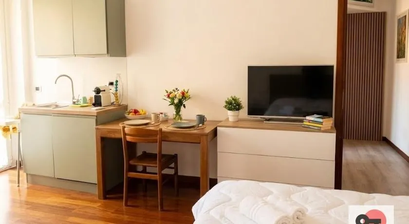 Urban Studio, a modern studio apartment in Milan - Image 1
