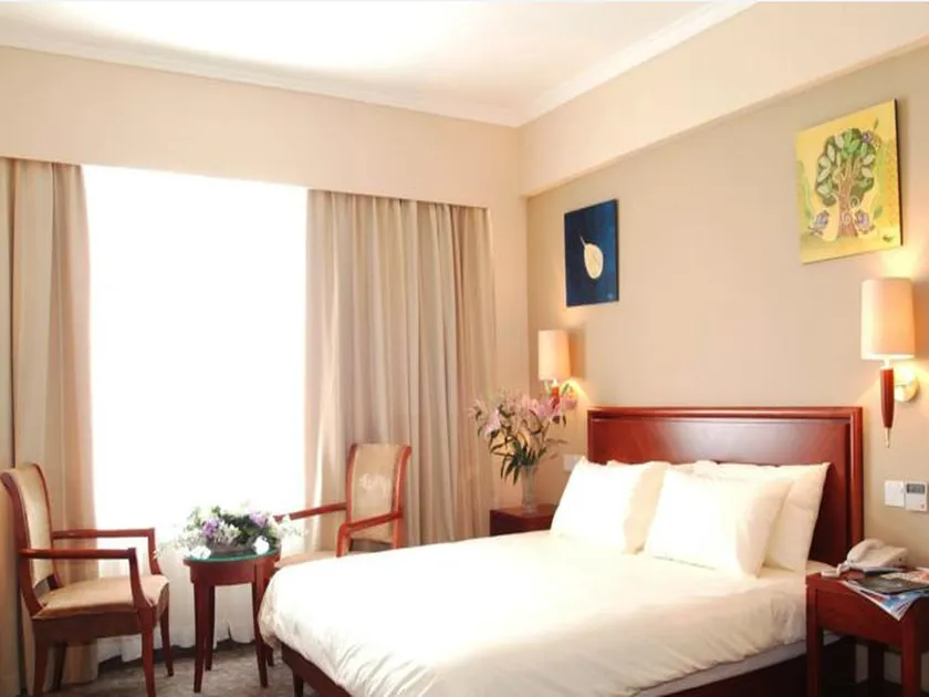 GreenTree Inn Beijing Daxing Xingye Street Liyuan Business Hotel - Image 1