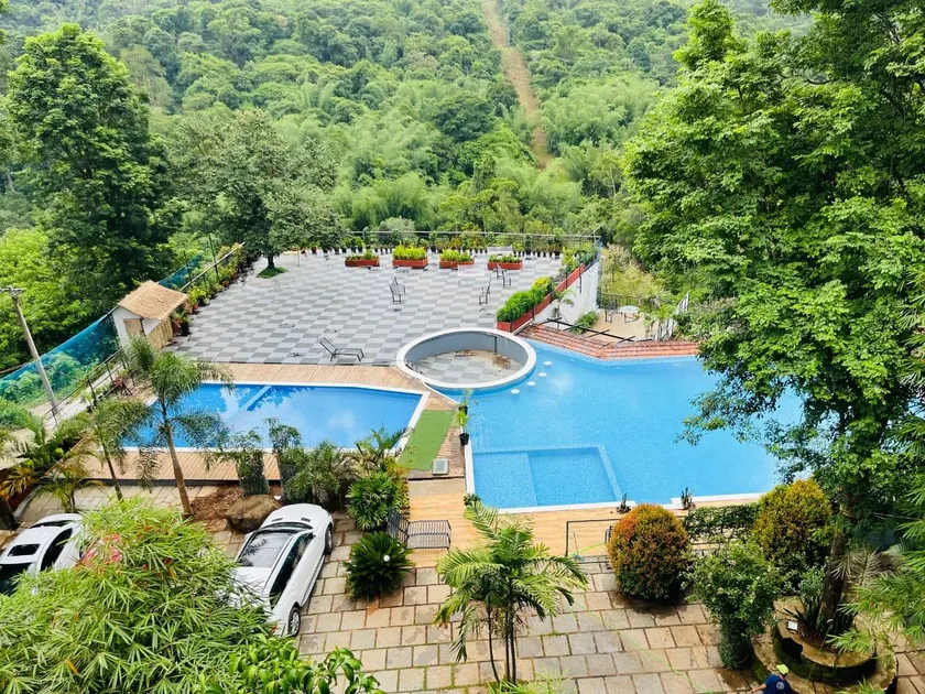 Heaven Hills resorts - Image 1