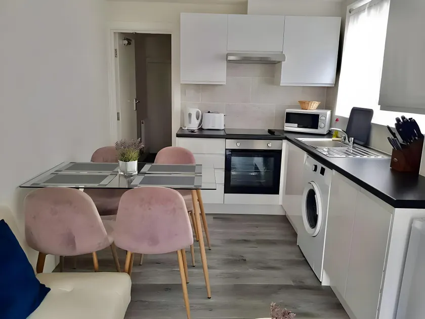 2 bedroom serviced apartment A - Image 1