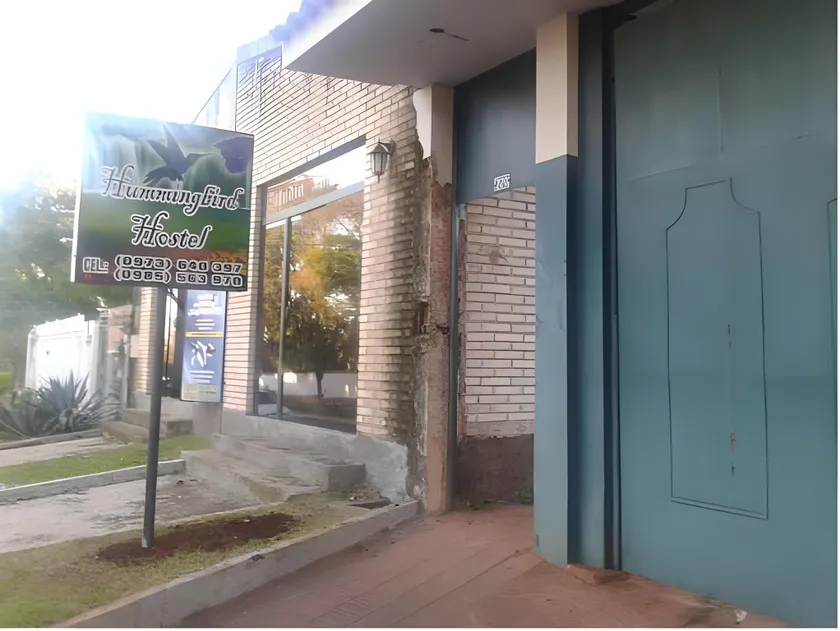 Hummingbird Hostel - Image 1