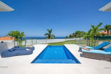 Hospitality Expert EDEN LUXE 1 Pool Beach Chef - Image 1