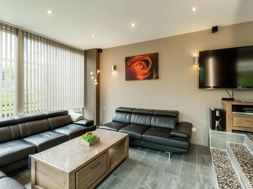 Luxury Villa with Sauna and Jacuzzi in Middelkerke - Image 1