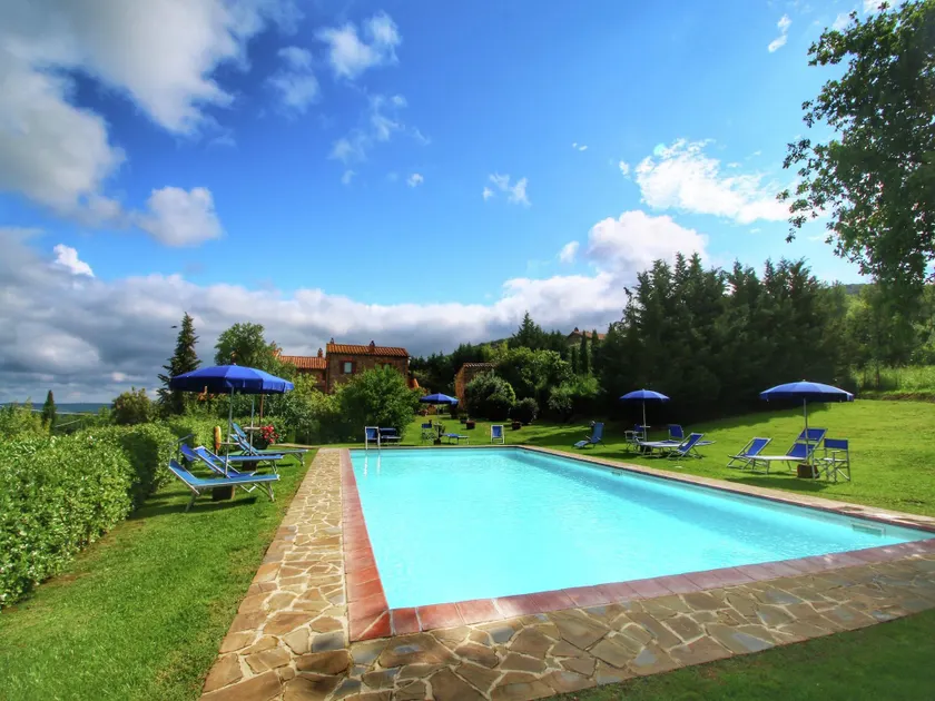 Rolling farmhouse of Val d'Orcia - Image 1