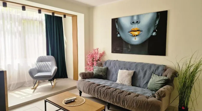 University Apt - Image 1