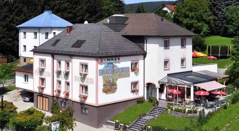 Pension Parzer Pressbaum bei Wien - Image 1