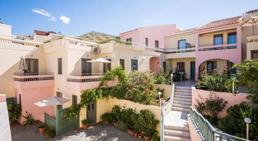 Mistrali Suites & Apartments - Image 1