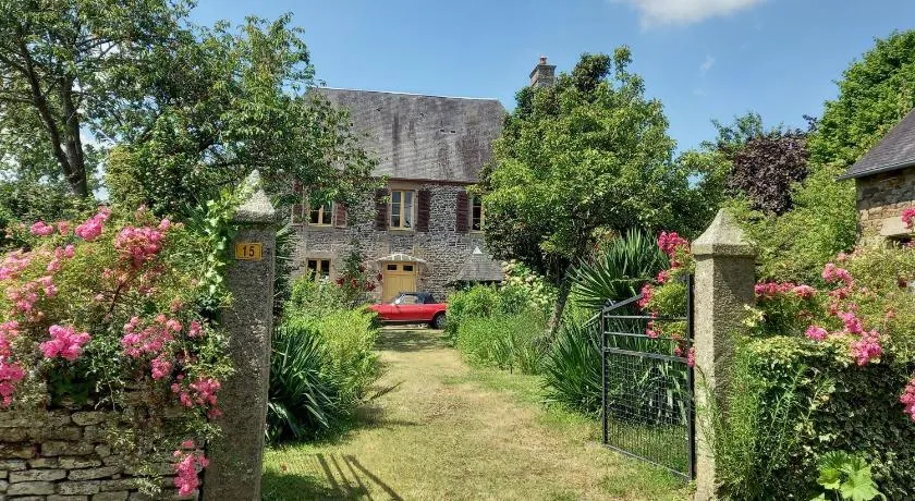 Le Petit Manoir - Image 1