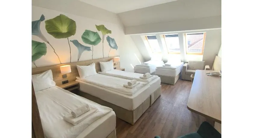 Family-Hotel - Image 1