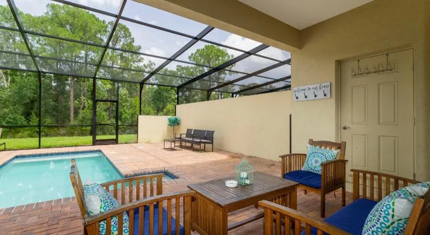 8843 GC Windsor at Westside Luxury 5 BR Townhome - Image 1