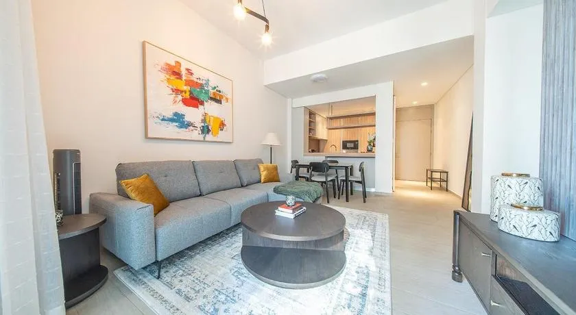 Elegant 1 Bed Apartment in Wilton Terraces - Image 1