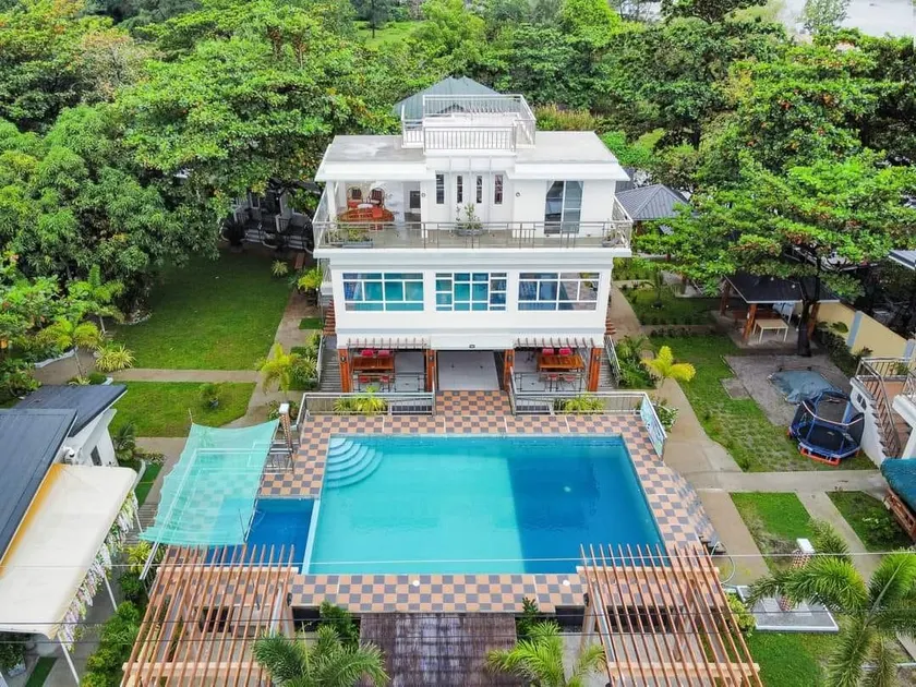 Youhan Beach Resort - Image 1