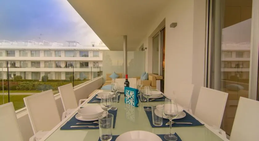 Belaire 4 bedroom apartment - Image 1