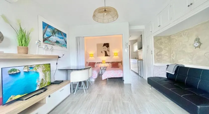 Bermudas Holiday Apartment - Image 1