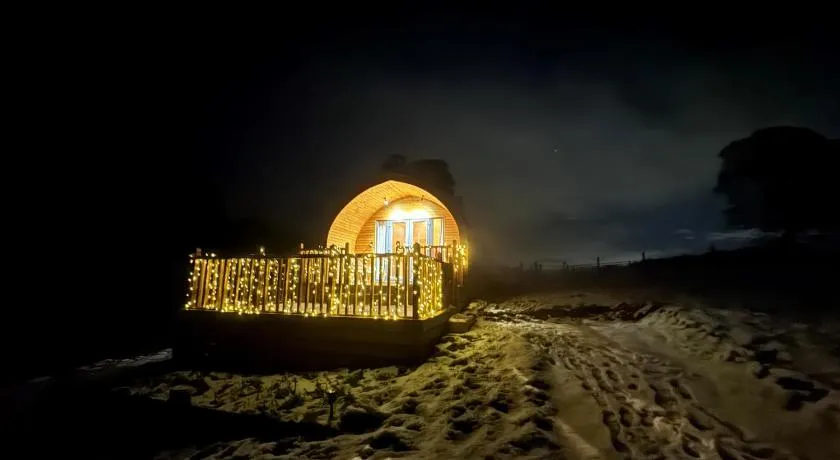 Secluded Countryside Cabins with Sauna, Dark Skies & Stream Fell Farm Hideaway - Image 1
