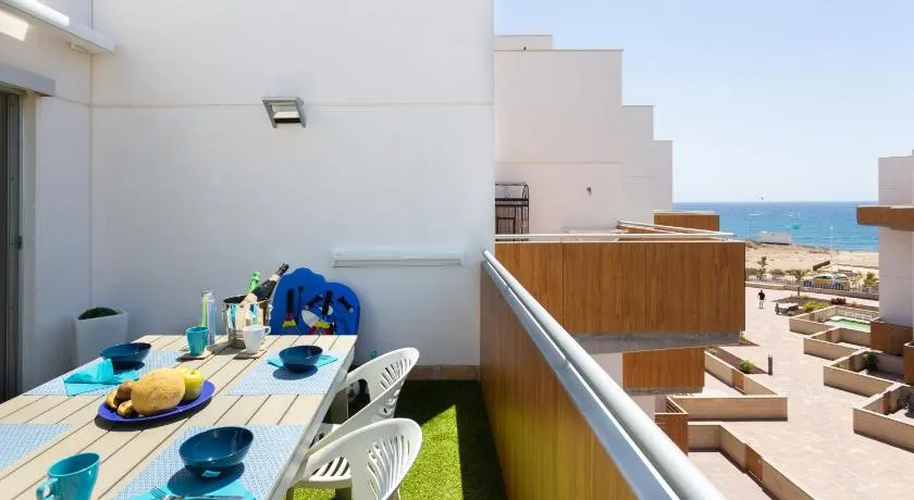 Penthouse de luxe en bord de mer - Image 1