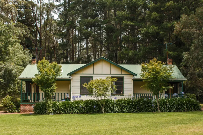 Federation Gardens & Possums Hideaway - Image 1
