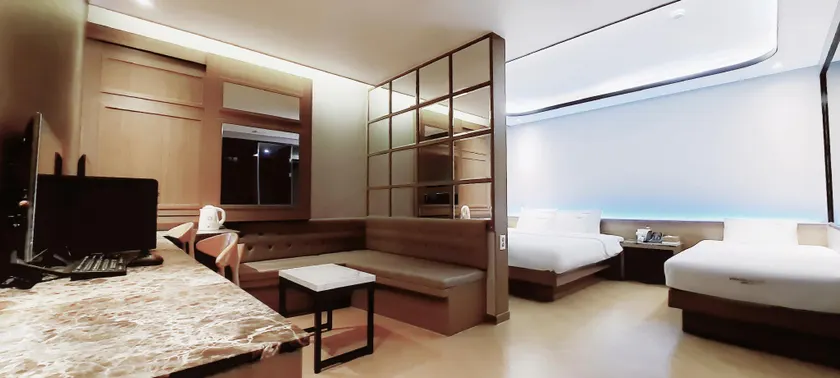 Jangyu To Heaven Hotel(Daecheongdong) - Image 1