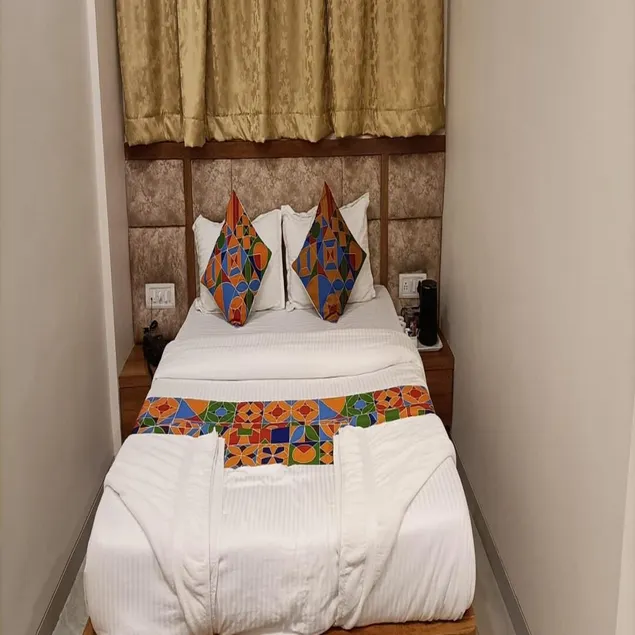 Hotel Adiraj Residency - Image 1
