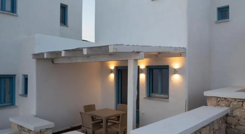 Camvillia Donoussa Village Suites - Image 1