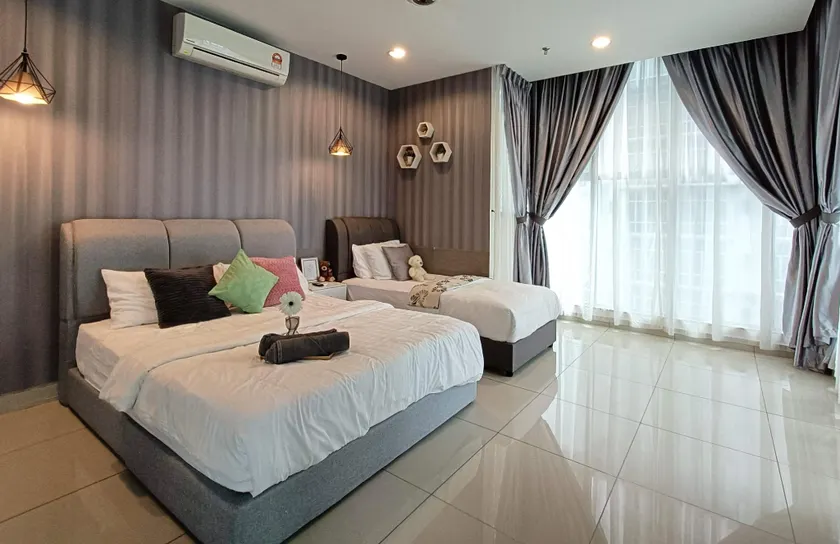 Modern Luxury Studio - Image 1