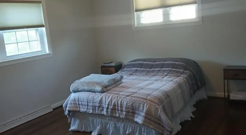 Cozy & Close to DC - Image 1