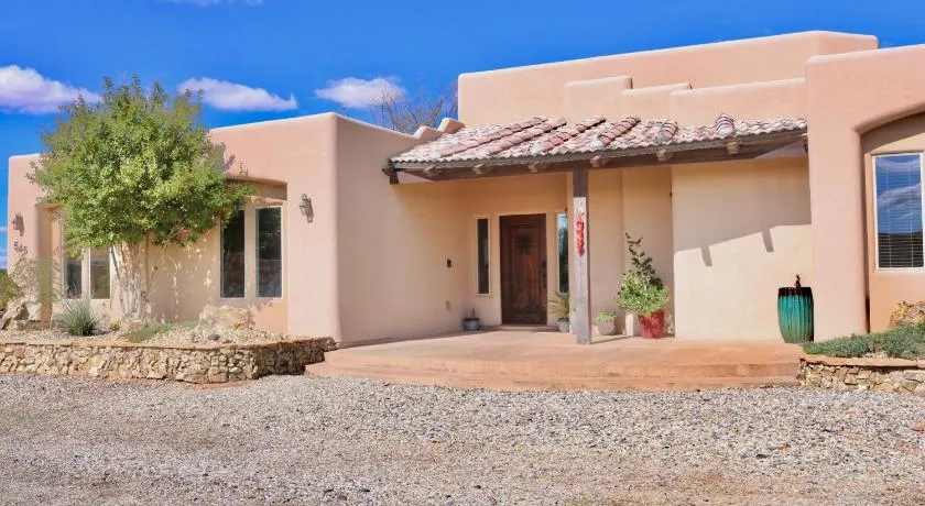 Southwestern Comfort Stay 2B - Image 1