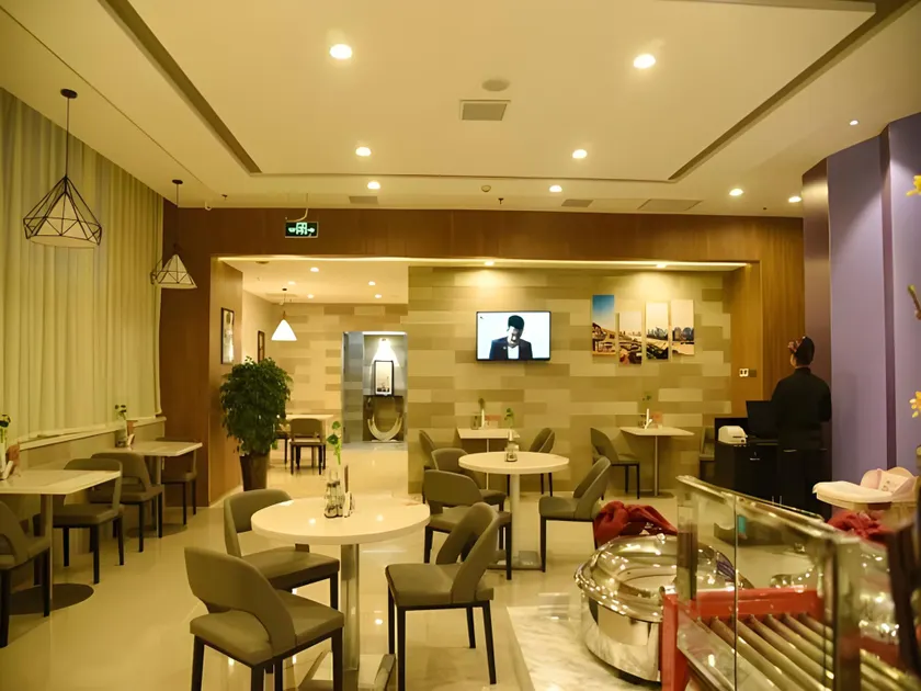 Jinjiang Inn Select Lanzhou Peili Square Northwest to Normal University - Image 1