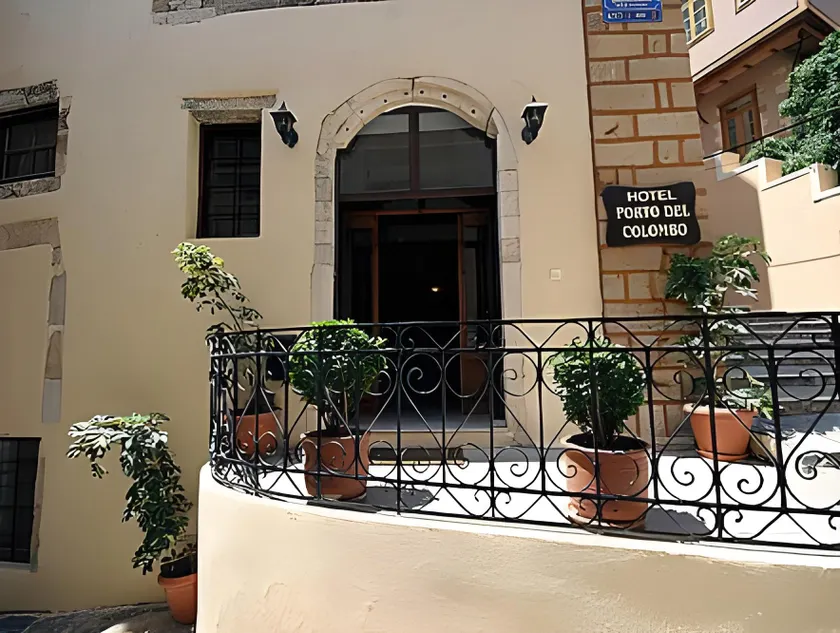 Porto Del Colombo Traditional Boutique Hotel - Image 1