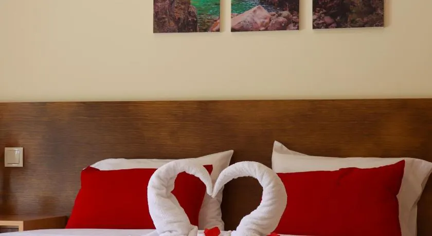 Outeiro do Moinho - Rooms & Bungalows - Image 1
